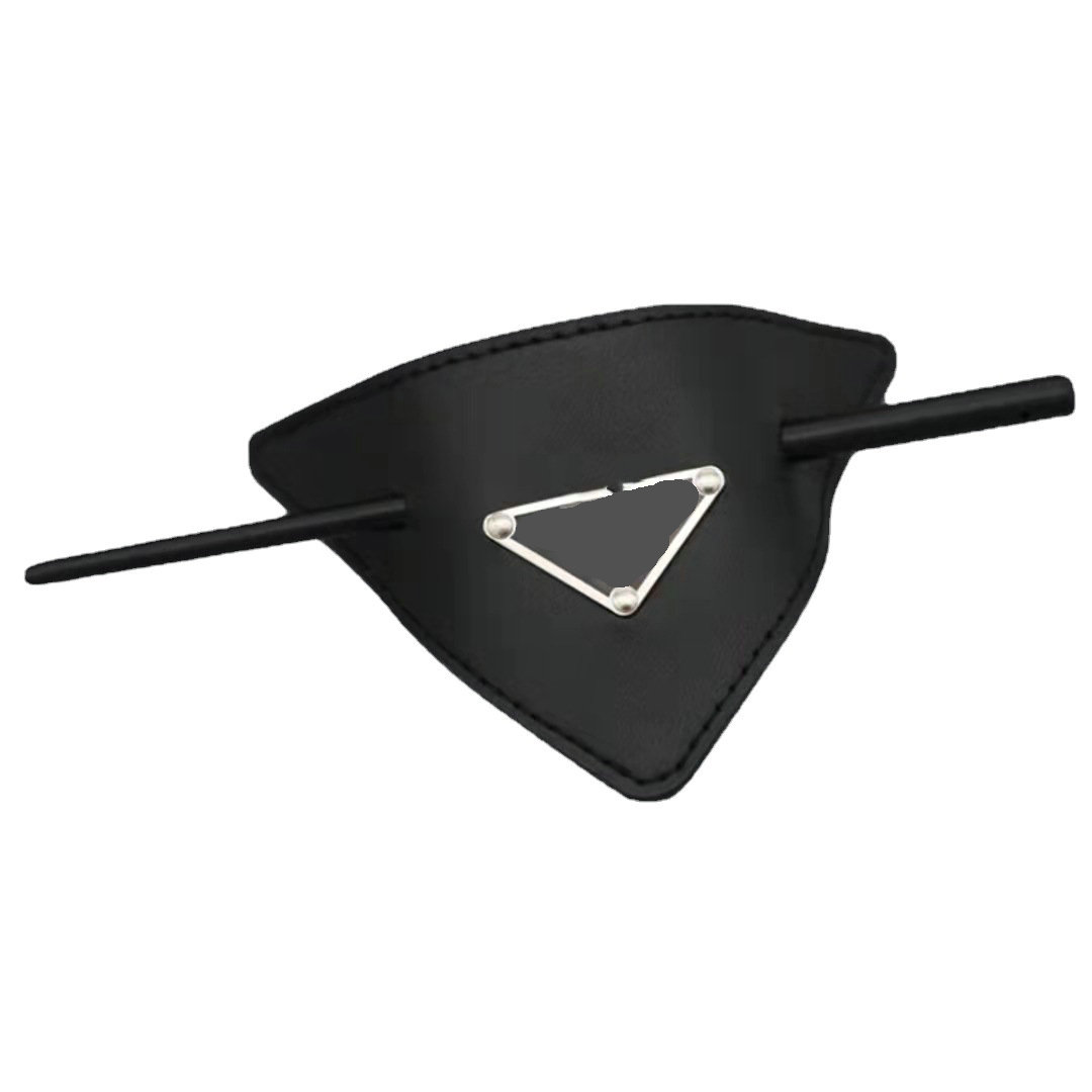 Designer Clip Girl Triangle Barrettes With Fashion Hair Accessories Temperament Retro Brand Letter Women Headwear 2 Color Free shipping
