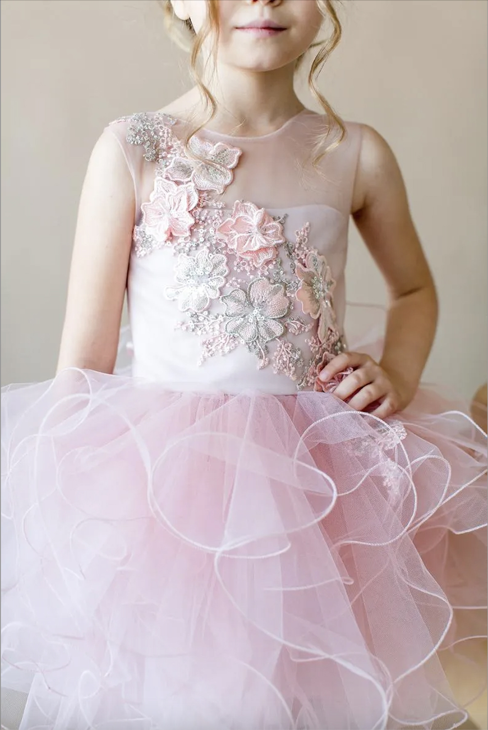 Blush Pink Hand Made Flowers Flower Girl Dress Short Lace Appliqued Girl Formal Wedding Dresses Cute Princess Birthday Party Gown