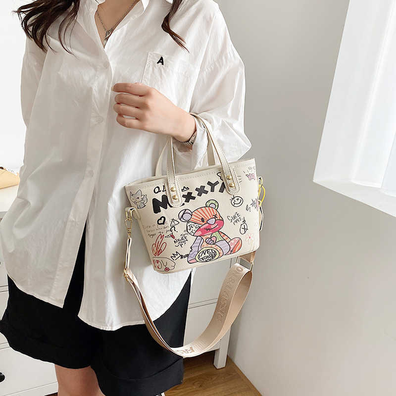 Handbag Large Capacity Women s 2023 New Korean Fashion Versatile Personalized Graffiti Shoulder Bag Fashion Cartoon Bucket 230529