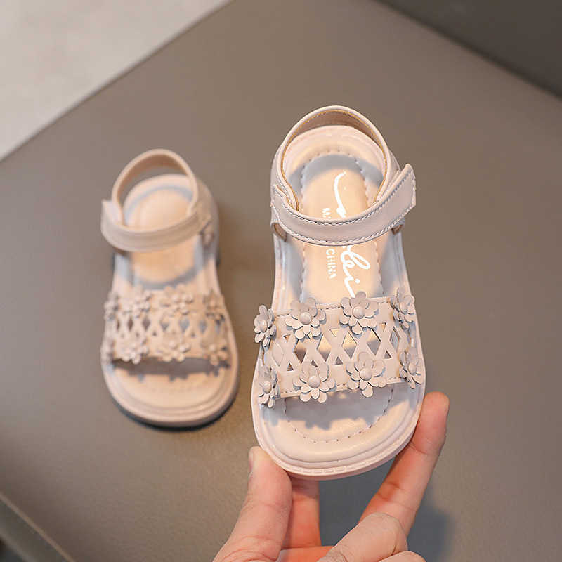 Sandals Summer Girls Sandals Cute Flower Non-slip Soft Kids Shoes Fashion Solid Children Little Girl Princess Open Toe Beach Sandals R230529