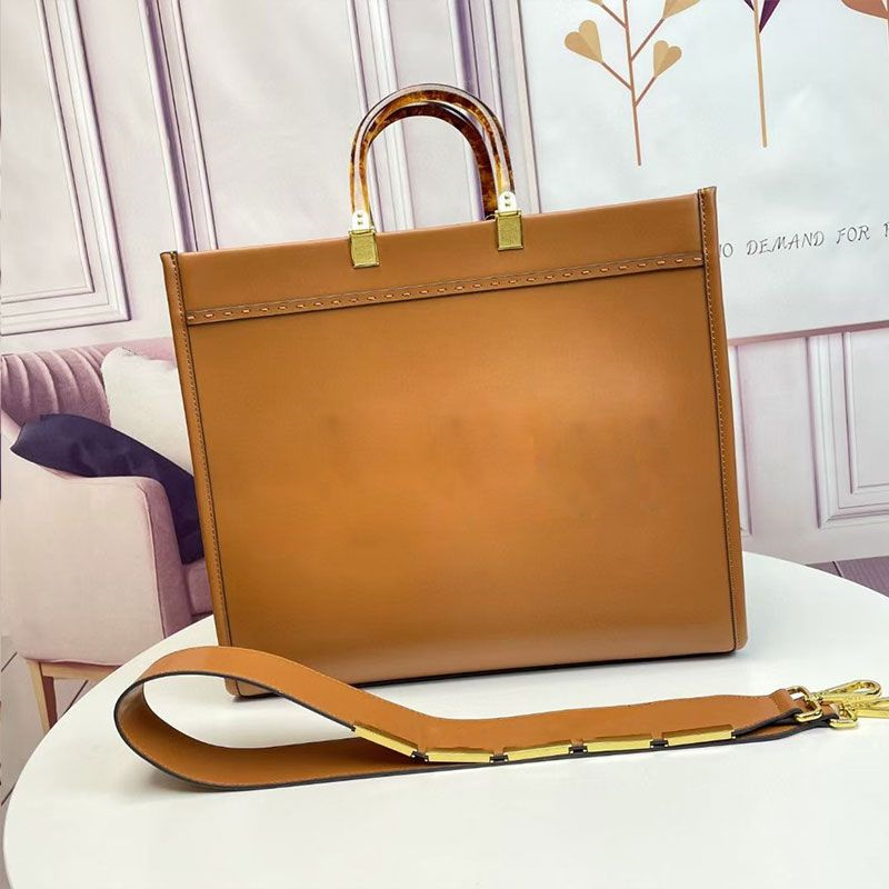 Tote Bags Women's Handbag Shoulder Bag crossbody Retro Fashion High Quality Letter Printing Amber Handle Wide Shoulder Strap Metal Accessories Designer Bag wallet, #1
Tote Bags Women's Handbag Shoulder Bag crossbody Retro Fashion High Quality Letter Printing Amber Handle Wide Shoulder Strap Metal Accessories Designer Bag wallet, #1