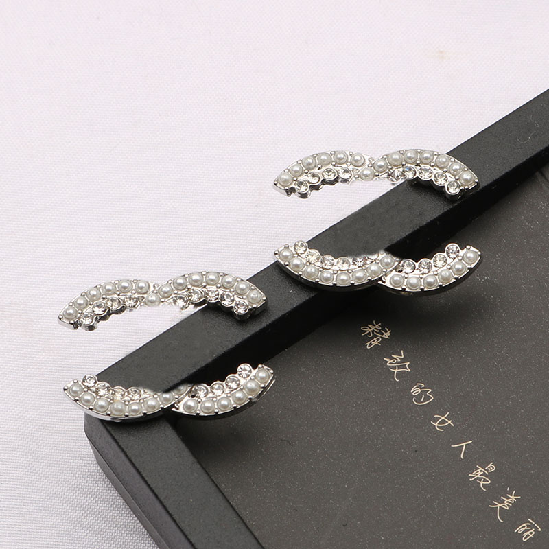 Fashion 18K Gold Plated Round Designer Letters Stud Long Earring Dangle Crystal Geometric Luxury Brand Women Rhinestone Pearl Wedding Party Jewerlry Accessories
Fashion 18K Gold Plated Round Designer Letters Stud Long Earring Dangle Crystal Geometric Luxury Brand Women Rhinestone Pearl Wedding Party Jewerlry Accessories