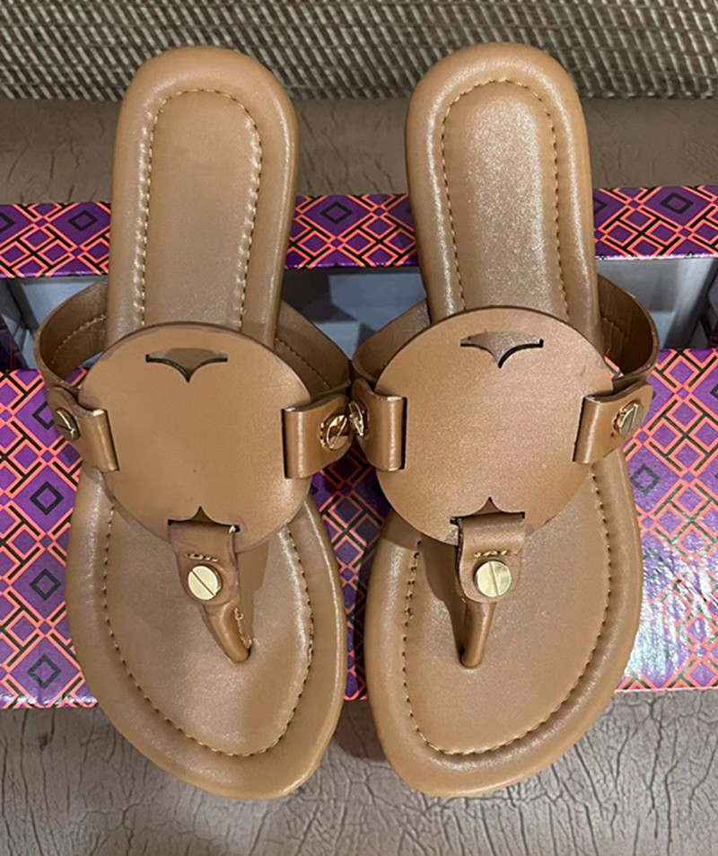 2023 Miller Brand Shoes Tory Luxury Designer Women's Brand Sandals Summer Fashion Hollow out Craft New Flat Anti slip flip-flops Women's Outdoor Beach Brand Slippers h, Logo t o r y b u r c h high quality
2023 Miller Brand Shoes Tory Luxury Designer Women's Brand Sandals Summer Fashion Hollow out Craft New Flat Anti slip flip-flops Women's Outdoor Beach Brand Slippers h, Logo t o r y b u r c h high quality