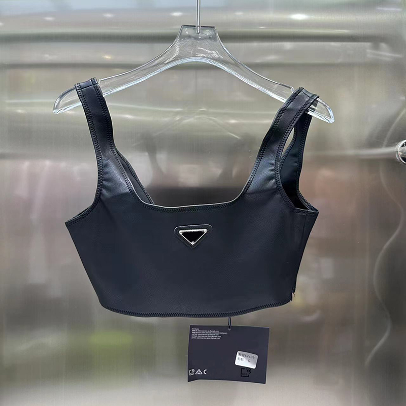 Black PU Vest Womens Sexy Tops Tanks Hip Hop Personality Designer Shirt Birthday Gift for Girls Brand Shirt Vests
Black PU Vest Womens Sexy Tops Tanks Hip Hop Personality Designer Shirt Birthday Gift for Girls Brand Shirt Vests