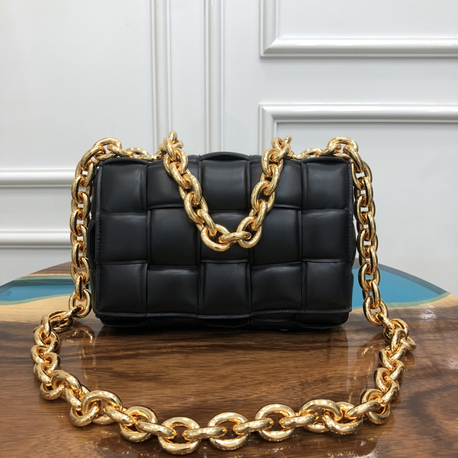 Designer Pillow Chain bag Luxury Handbag 26CM Genuine leather Crossbody bag Delicate knockoff Handbag With Box YV003
Designer Pillow Chain bag Luxury Handbag 26CM Genuine leather Crossbody bag Delicate knockoff Handbag With Box YV003