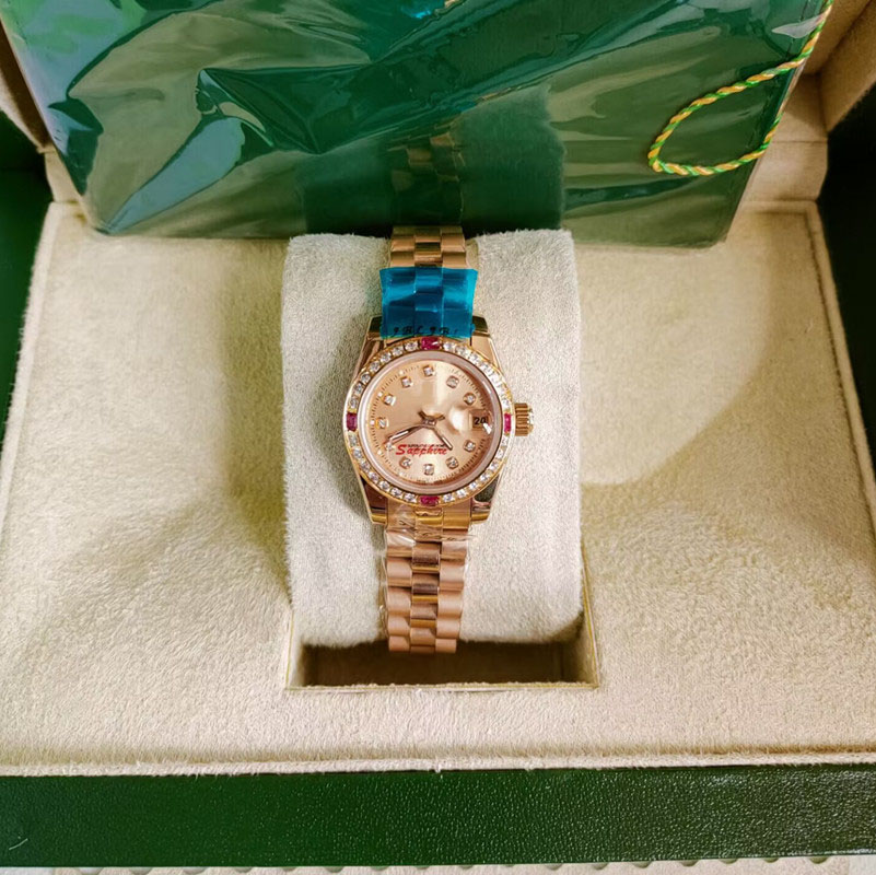 Fashion Women's Watch Gold Diamond Automatic Machinery 26mm Stainless Steel Wristband Men's Watch Gift, Buy a waterproof upgrade
Fashion Women's Watch Gold Diamond Automatic Machinery 26mm Stainless Steel Wristband Men's Watch Gift, Buy a waterproof upgrade