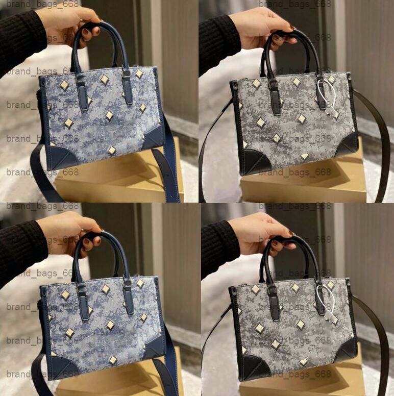 Designer The Tote Bag Women Handbag Shoulder Bag Mini Leather Canvas Crossbody Shopping Fashion Totes Bags Black Large Handbags gift Support wholesale
Designer The Tote Bag Women Handbag Shoulder Bag Mini Leather Canvas Crossbody Shopping Fashion Totes Bags Black Large Handbags gift Support wholesale