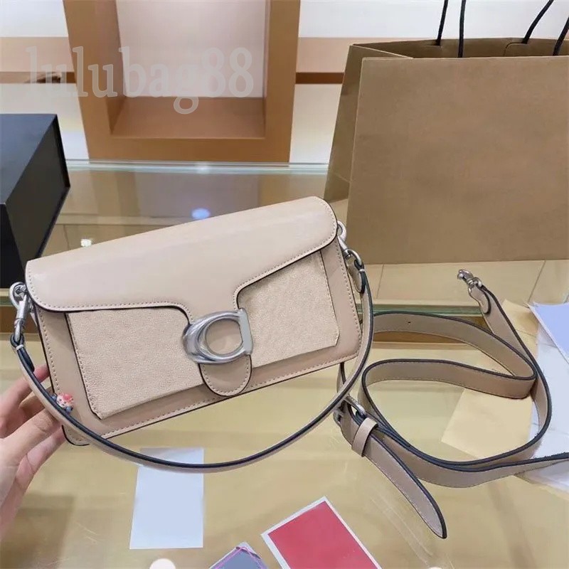 26 tabby bags top handle leather totes bag for women mens brass letters decoration interior zip pocket delicate designer handbags nice looking special E23, 3#
26 tabby bags top handle leather totes bag for women mens brass letters decoration interior zip pocket delicate designer handbags nice looking special E23, 3#