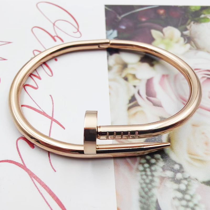 Bracelet bangles for women Love Bracelet gold jewelry luxury bracelets nail bracelet brand enamel bracelet version titanium steel bracelets a variety of styles
Bracelet bangles for women Love Bracelet gold jewelry luxury bracelets nail bracelet brand enamel bracelet version titanium steel bracelets a variety of styles