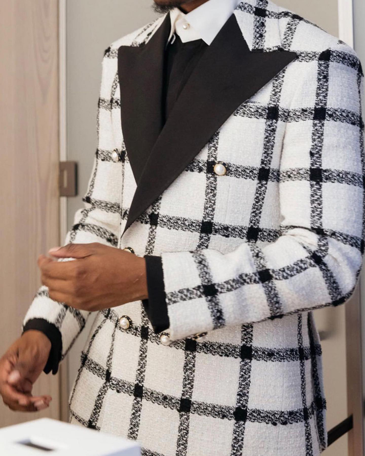 Elegant 2 Pieces Wedding Tuxedos Men Suits Woolen Peaked Lapel Double Breasted Buttons Customize Coat Pants Fashion Formal Prom Party Tailored Exquisi
