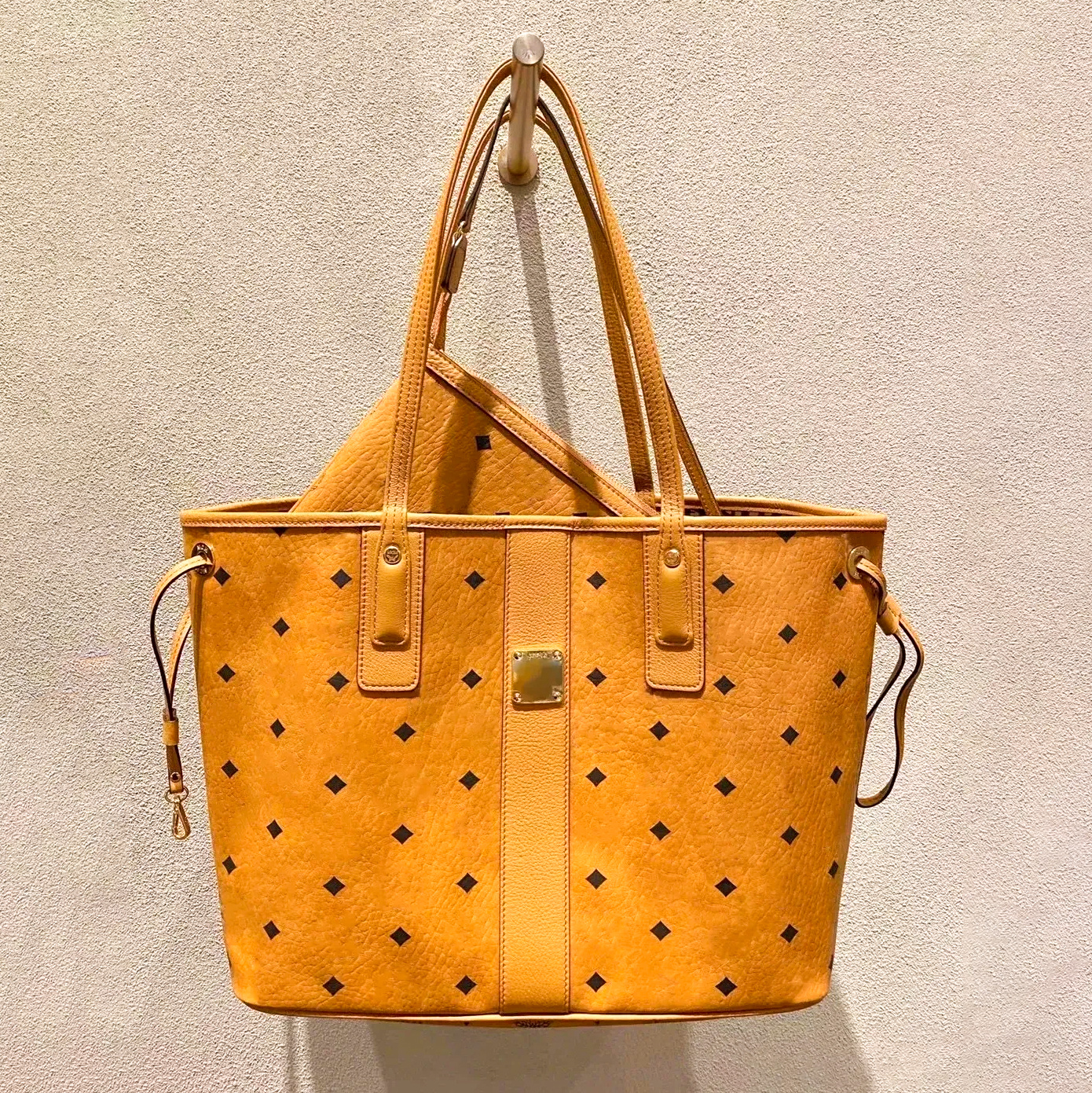 Luxurys tote handbag Shop bags Womens crossbody pink designers shoulder clutch hobo bag Large capacity top handle pochette Genuine Leather purse weekend travel bag, Cream
Luxurys tote handbag Shop bags Womens crossbody pink designers shoulder clutch hobo bag Large capacity top handle pochette Genuine Leather purse weekend travel bag, Cream