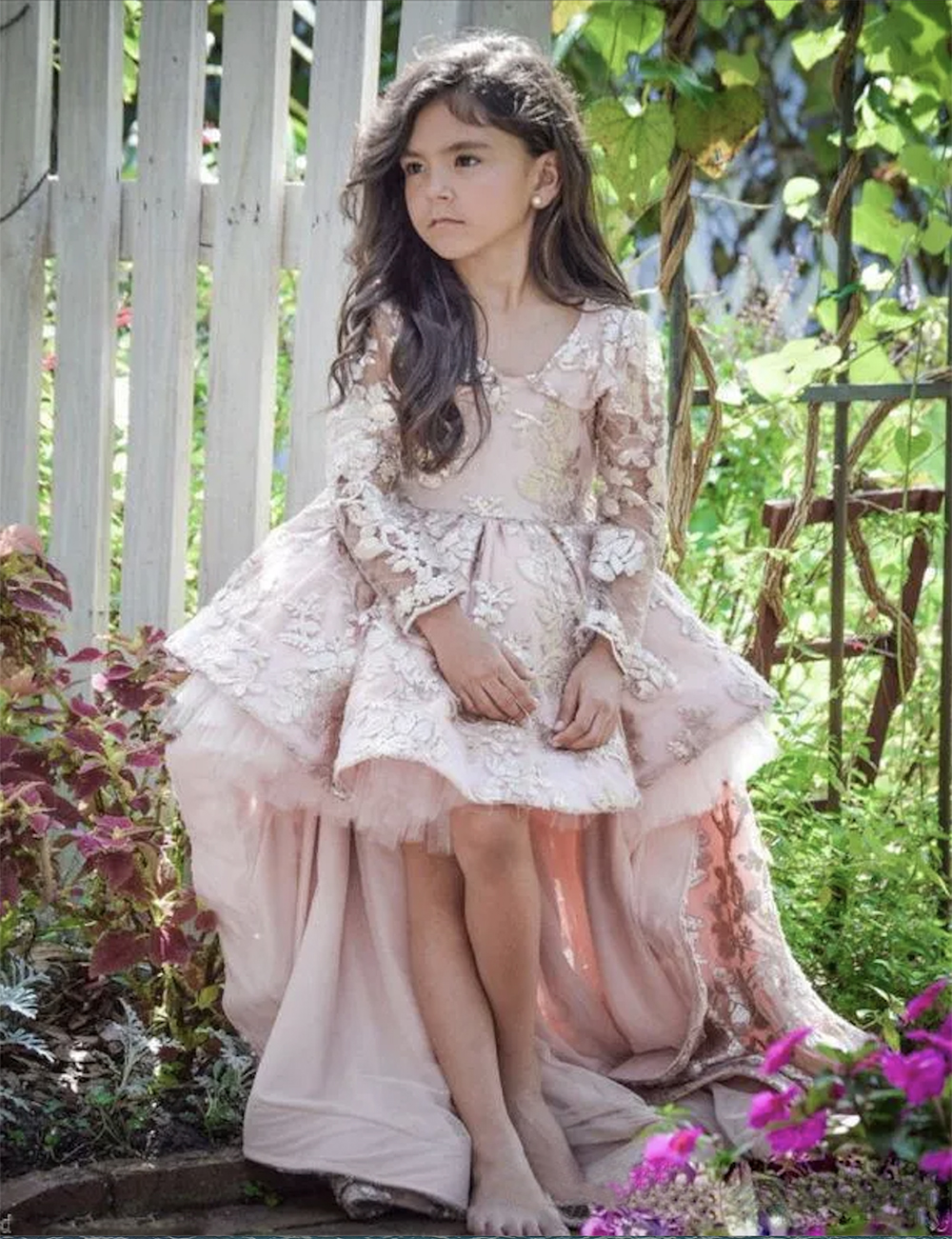 2023 Pink High Low Long Sleeve Flower Girl Dresses V Neck Lace Applique Ruffles Girls Pageant Gowns Children A Line Kids Prom Party Dres 0509