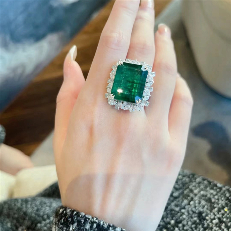 Solitaire Ring Japanese And Korean High Quality Fashion Emerald Ring Ladies All Match Birthday Party High End Jewelry Gift 23