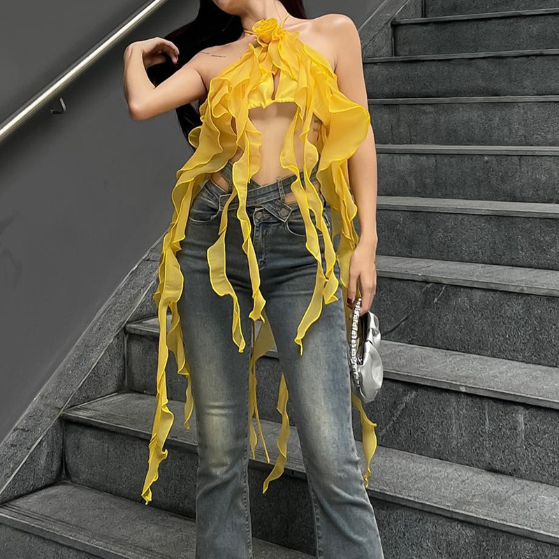 Women's T Shirts Design Sense Flower Suspender Hanging Neck Small Vest Female 2023 Summer New Sweet Spicy Wind Short Style Sleeveless Top