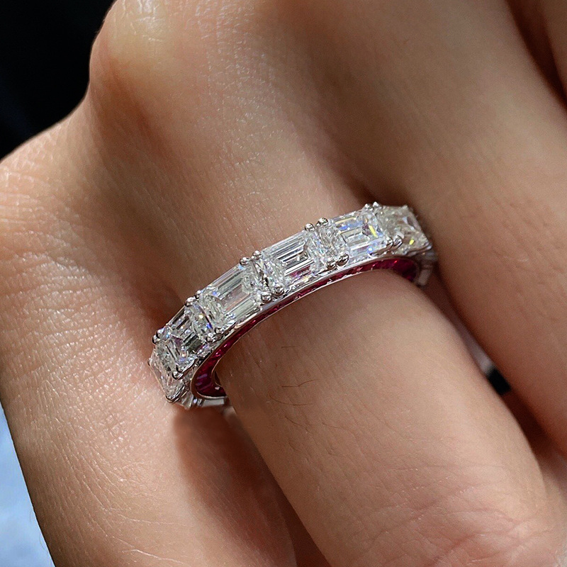 2023 Sparkling Wedding Rings Luxury Jewelry Pure 100% 925 Sterling Silver Emerald Cut Moissanite Diamond High Quality Party Eternity Women Bridal Ring