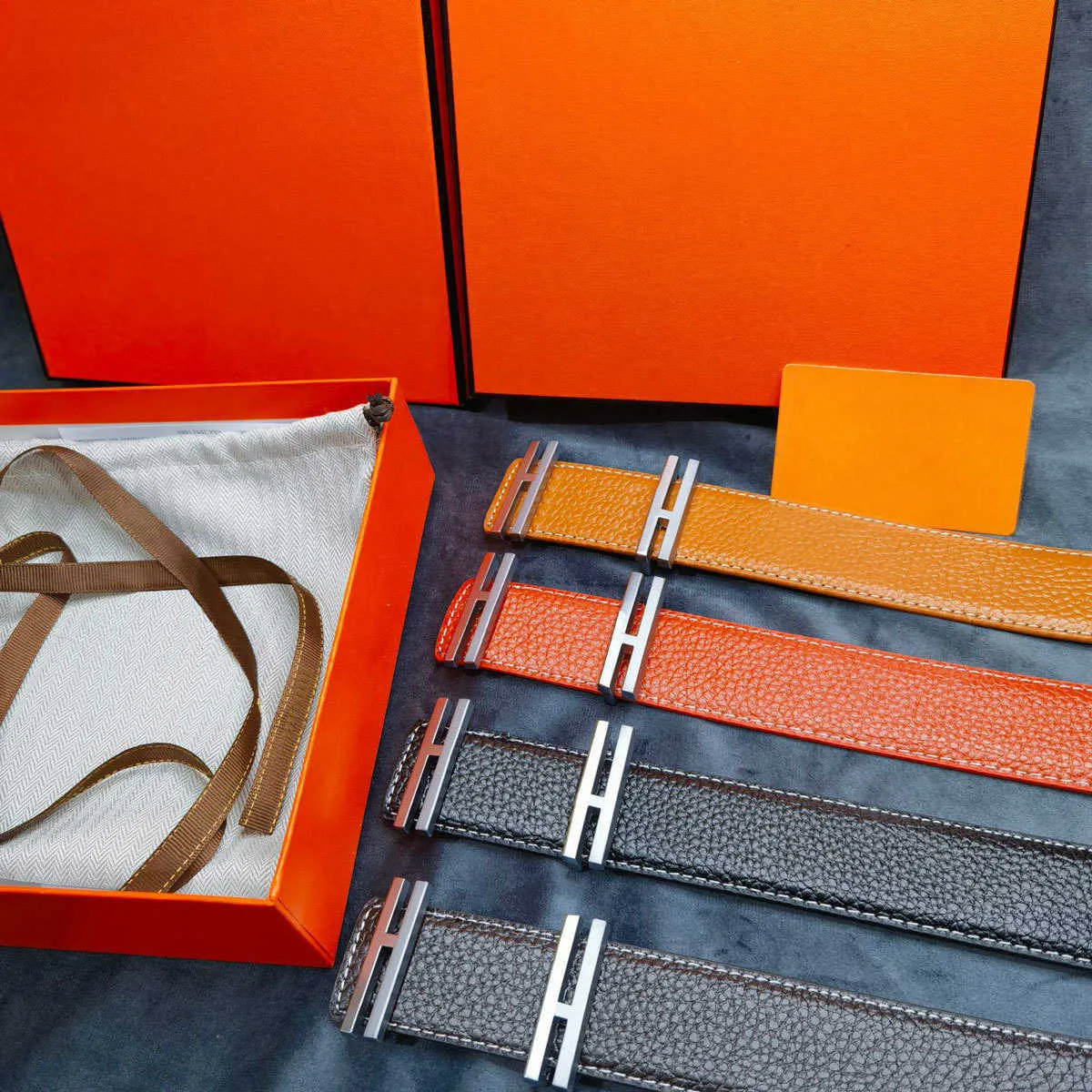 Luxury Designer Belts for Women Cowhide Belt Mens Gold Silver Bucket Belts Fashion Genuine Leather Belt h Waistband Cintura Ceintures 235302D, Width:3.8cm-no box
Luxury Designer Belts for Women Cowhide Belt Mens Gold Silver Bucket Belts Fashion Genuine Leather Belt h Waistband Cintura Ceintures 235302D, Width:3.8cm-no box