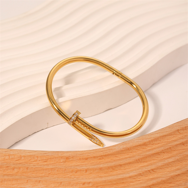bracelet men designer jewelry bracelets designer for women brand enamel bracelet wide version titanium steel bracelets a variety of styles men's and women's
bracelet men designer jewelry bracelets designer for women brand enamel bracelet wide version titanium steel bracelets a variety of styles men's and women's