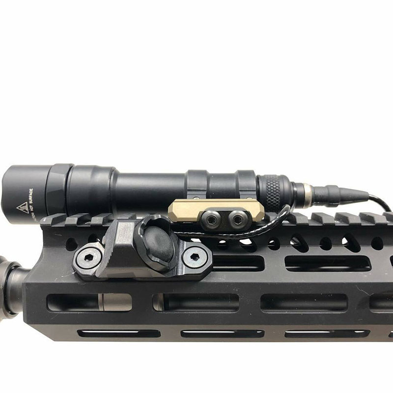 Hot Button 45-degree Remote MLOK Mount For SUREFIRE M300 M600 Flashlight Weapon Switch ,Color:Black and FDE