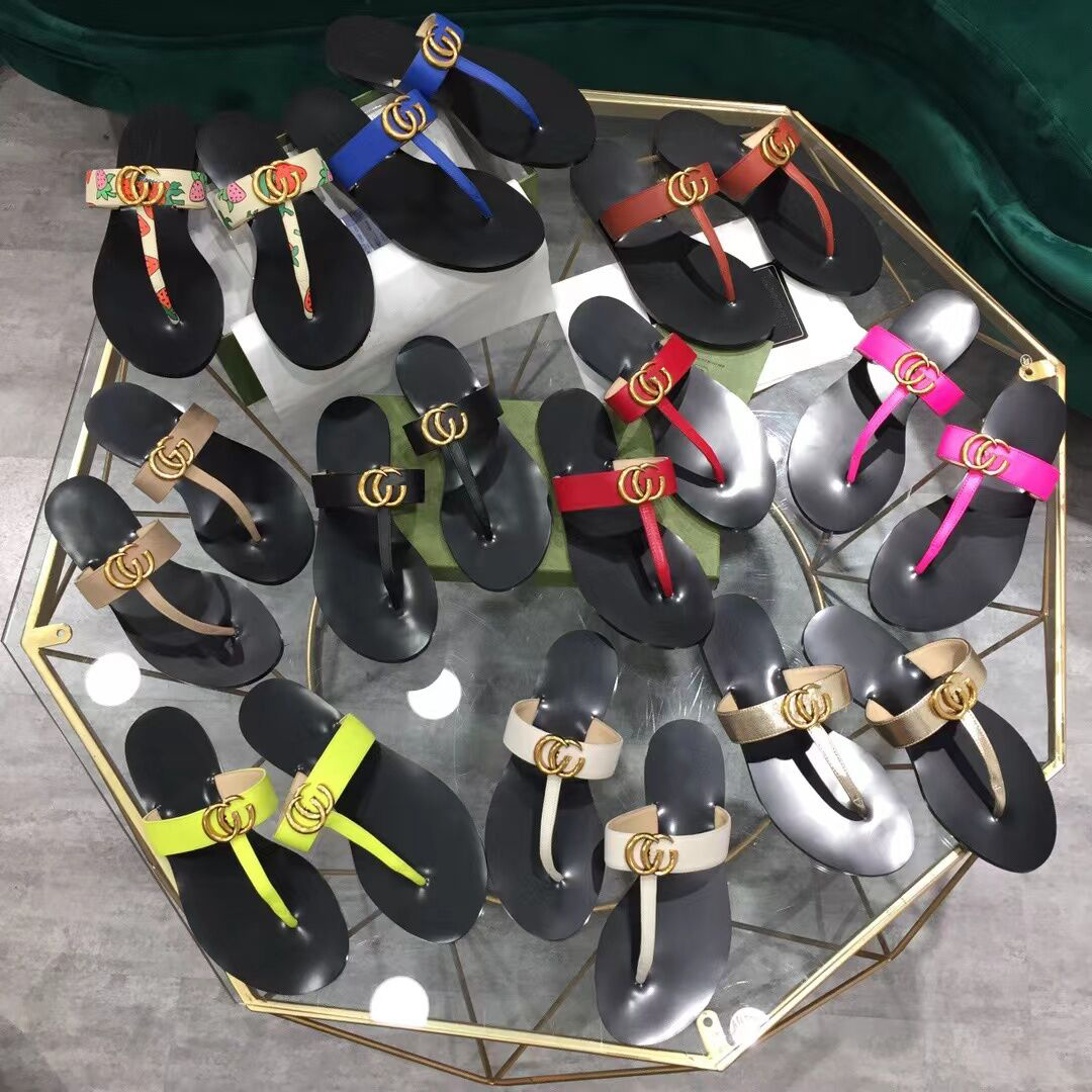 2023 Designer woman Slippers men slipper Gear bottoms Flip Flops women luxury sandals fashion causal flip flop size 35-42
2023 Designer woman Slippers men slipper Gear bottoms Flip Flops women luxury sandals fashion causal flip flop size 35-42