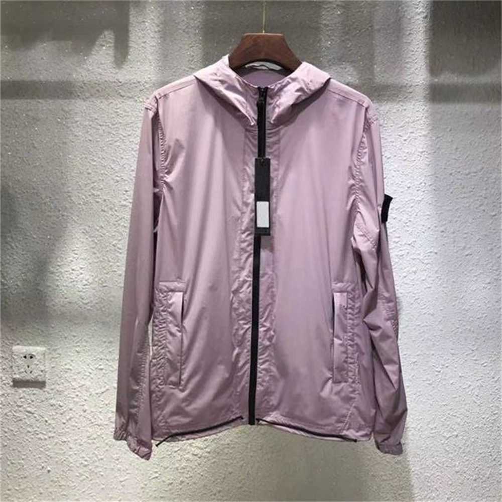 Designer men badge jackets Stone Hooded Jacket Autumn women Coats zipper thin Coat hoodies Mens Outerwear Fashion Lover Sports windbreaker S5IY 
Designer men badge jackets Stone Hooded Jacket Autumn women Coats zipper thin Coat hoodies Mens Outerwear Fashion Lover Sports windbreaker S5IY