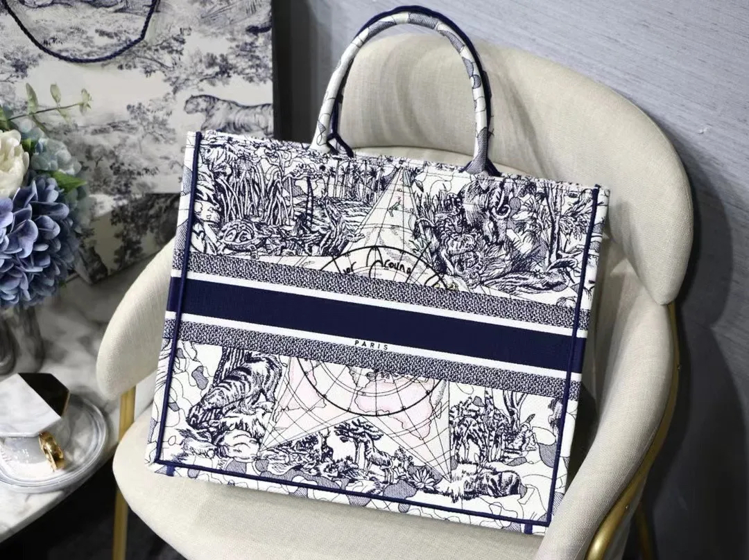 Hot new ladies' shopping bag for global travel high-end customized quality necessary for business trips practical fashion trend style multiple usages, Blue
Hot new ladies' shopping bag for global travel high-end customized quality necessary for business trips practical fashion trend style multiple usages, Blue