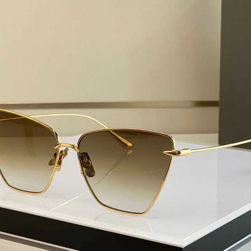 Original High Quality Wholesale Designer Sunglasses for sale Women's sunglasses cat's eyes Tita DTX529 fashionable butterfly gold outdoor large frame Have
Original High Quality Wholesale Designer Sunglasses for sale Women's sunglasses cat's eyes Tita DTX529 fashionable butterfly gold outdoor large frame Have