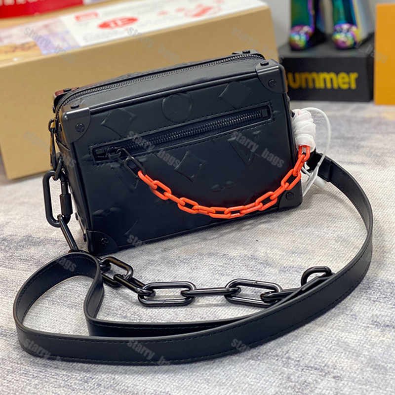 Fashion Crossbody Bags For Men Luxury Designer Shouder-bag Soft Trunk Mini Handbags Purses Brand Embossing V Chest Bag Box Sling Strap, V1
Fashion Crossbody Bags For Men Luxury Designer Shouder-bag Soft Trunk Mini Handbags Purses Brand Embossing V Chest Bag Box Sling Strap, V1