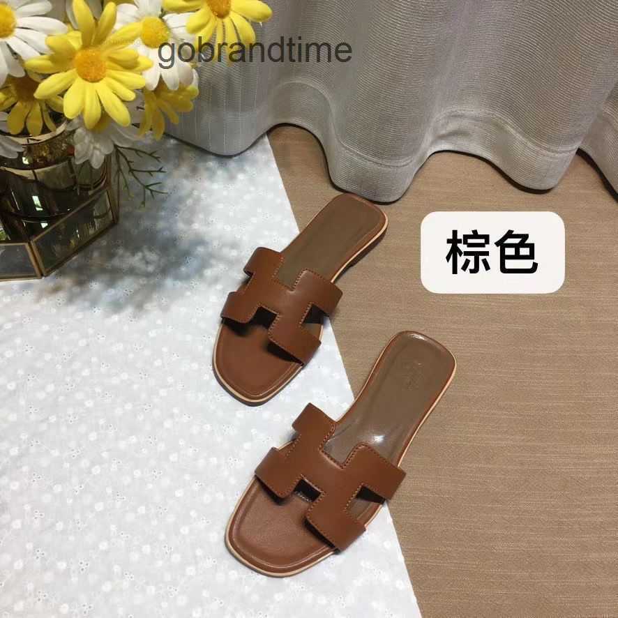 Sandal Oran h Designer Slipper Shoes Slippers High Version Leather H-tow Bear Women's Versatile Color Matching Wearing Flat Bottomed Beach Leisure Sum Q8R6
Sandal Oran h Designer Slipper Shoes Slippers High Version Leather H-tow Bear Women's Versatile Color Matching Wearing Flat Bottomed Beach Leisure Sum Q8R6