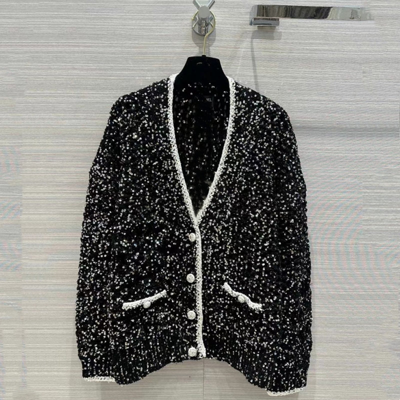 Women Jackets Knitted Cardigan Buttons with crystals Black Knitting Sweater Coats with Sequins Fashion Elegant Spring Winter Clothes
Women Jackets Knitted Cardigan Buttons with crystals Black Knitting Sweater Coats with Sequins Fashion Elegant Spring Winter Clothes