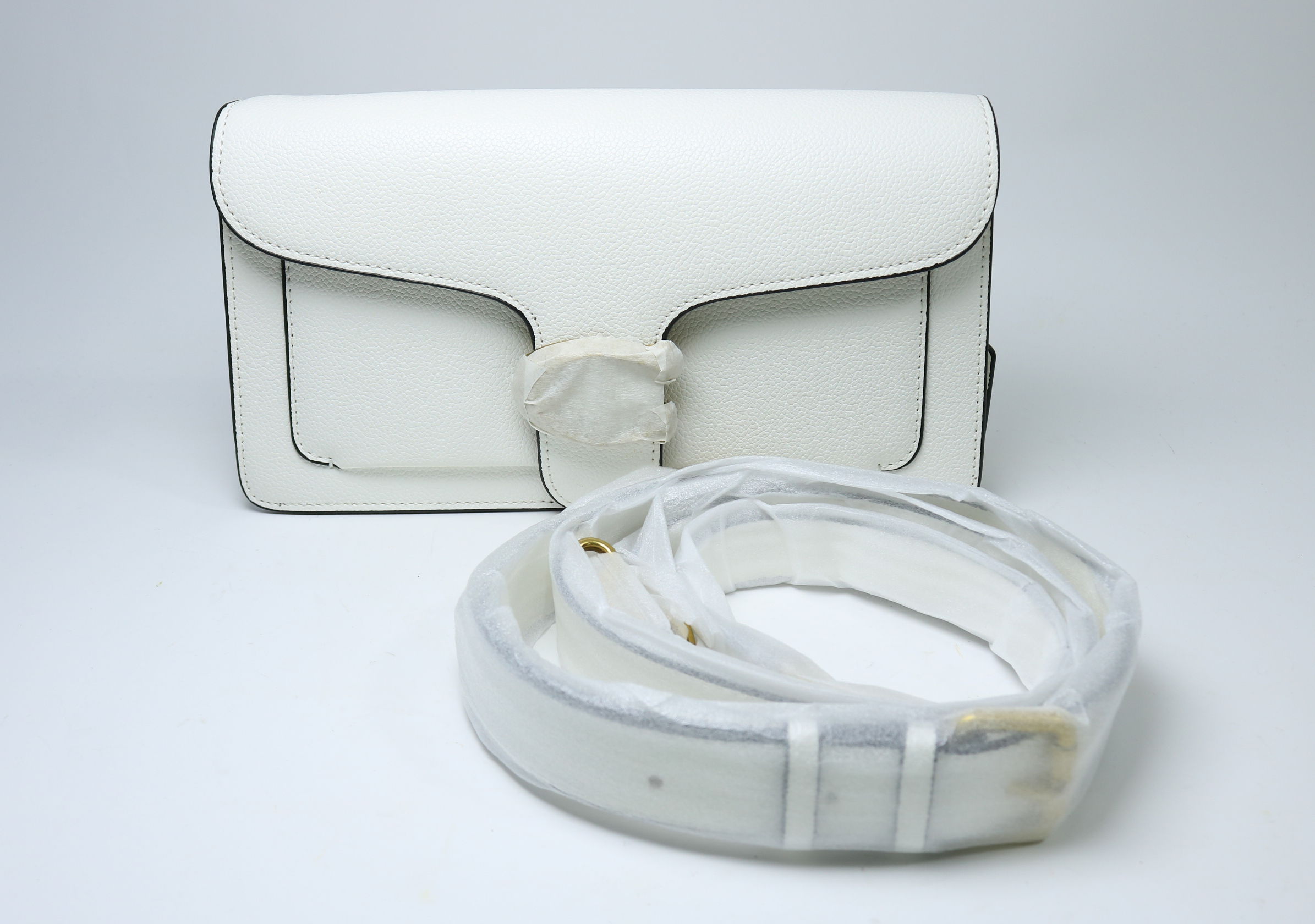 fashion COACCH TABBY Evening shoulder Bag totes luxury Dionysian bag handbag man baguette Genuine leather tabby bags hobo hasp clutch womens travel cross body purse, White
fashion COACCH TABBY Evening shoulder Bag totes luxury Dionysian bag handbag man baguette Genuine leather tabby bags hobo hasp clutch womens travel cross body purse, White