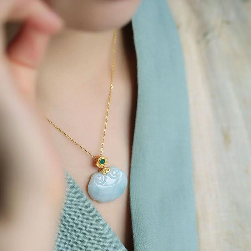 Little Silversmith Natural Jade 925 Sterling Silver Necklace Female Fashion Ancient Law Gold Jasper Ruyi Lock Pendant Xiangyun Necklace
Little Silversmith Natural Jade 925 Sterling Silver Necklace Female Fashion Ancient Law Gold Jasper Ruyi Lock Pendant Xiangyun Necklace