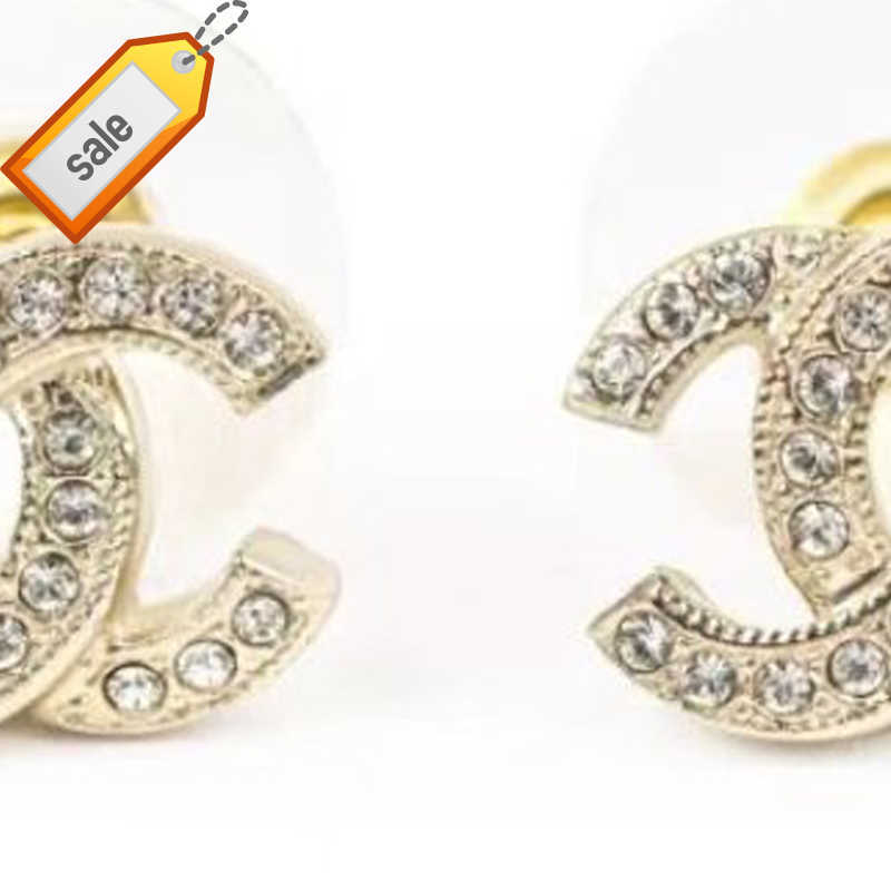 CHANNEL Stud Earrings Pearl Diamond Drop Gold Earrings Designer for Woman Fashion Brand Not Fade Silver Wedding earings
CHANNEL Stud Earrings Pearl Diamond Drop Gold Earrings Designer for Woman Fashion Brand Not Fade Silver Wedding earings