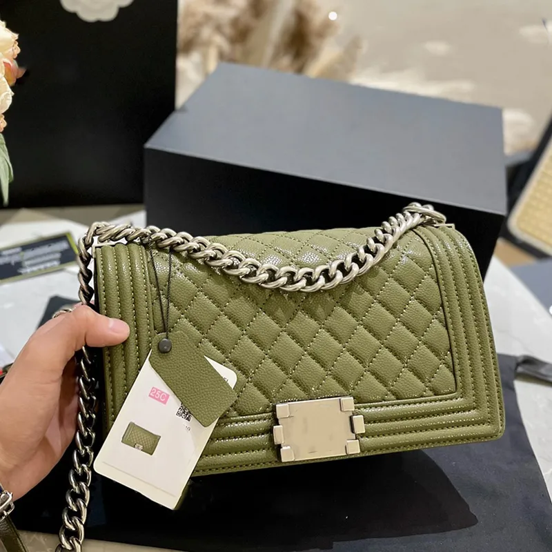 25CM Designer Boy Girls Crossbody Shoulder Bags Classic Mini Flap Quilted Caviar Leather Cowhide Silver Metal Hardware Handbags For Women Casual Sacoche Purse, Red
25CM Designer Boy Girls Crossbody Shoulder Bags Classic Mini Flap Quilted Caviar Leather Cowhide Silver Metal Hardware Handbags For Women Casual Sacoche Purse, Red