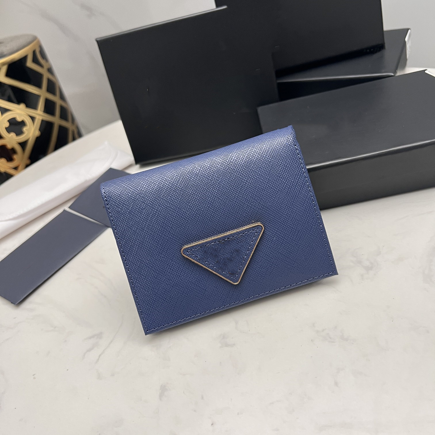 Fashion designer zipper wallets luxurys Men Women leather bags High Quality Classic Letters coin Purse Original Box Plaid card holder 5 colors, Red
Fashion designer zipper wallets luxurys Men Women leather bags High Quality Classic Letters coin Purse Original Box Plaid card holder 5 colors, Red