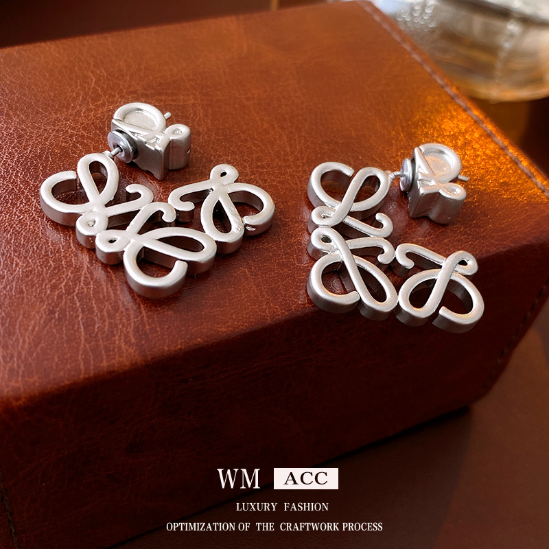 Earrings Designer Womens and lady Solid color Stud Best Gift for Girlfriend and Wife Wedding Party loewe earrings erring stud Jewelry
Earrings Designer Womens and lady Solid color Stud Best Gift for Girlfriend and Wife Wedding Party loewe earrings erring stud Jewelry