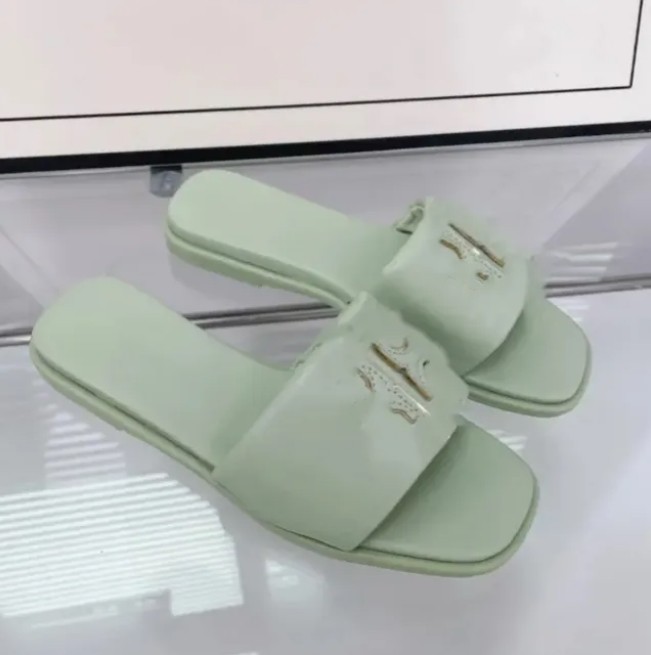 fashion Summer Sandals Rivets big bowknot Flip Flops Beach Sandalias Femininas Flat Jelly New Woman Designer Sandals, Black
fashion Summer Sandals Rivets big bowknot Flip Flops Beach Sandalias Femininas Flat Jelly New Woman Designer Sandals, Black