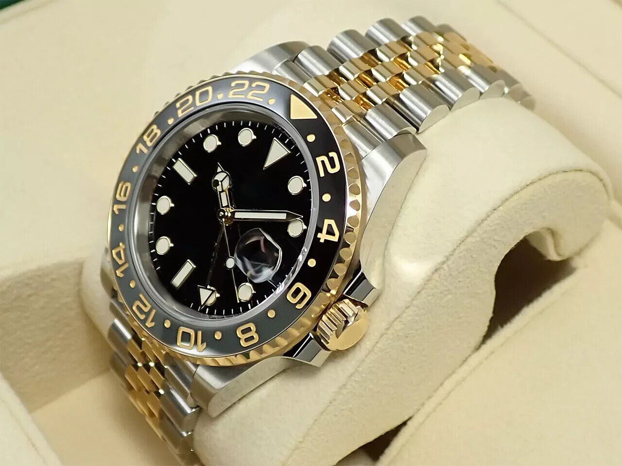 New watch strap Luxury Wristwatch 41mm 126713GRNR Box and Papers 2023 gmt Automatic Watch 904l Automatic Mens Bracelet waterproof Men's Watches, Gold
New watch strap Luxury Wristwatch 41mm 126713GRNR Box and Papers 2023 gmt Automatic Watch 904l Automatic Mens Bracelet waterproof Men's Watches, Gold
