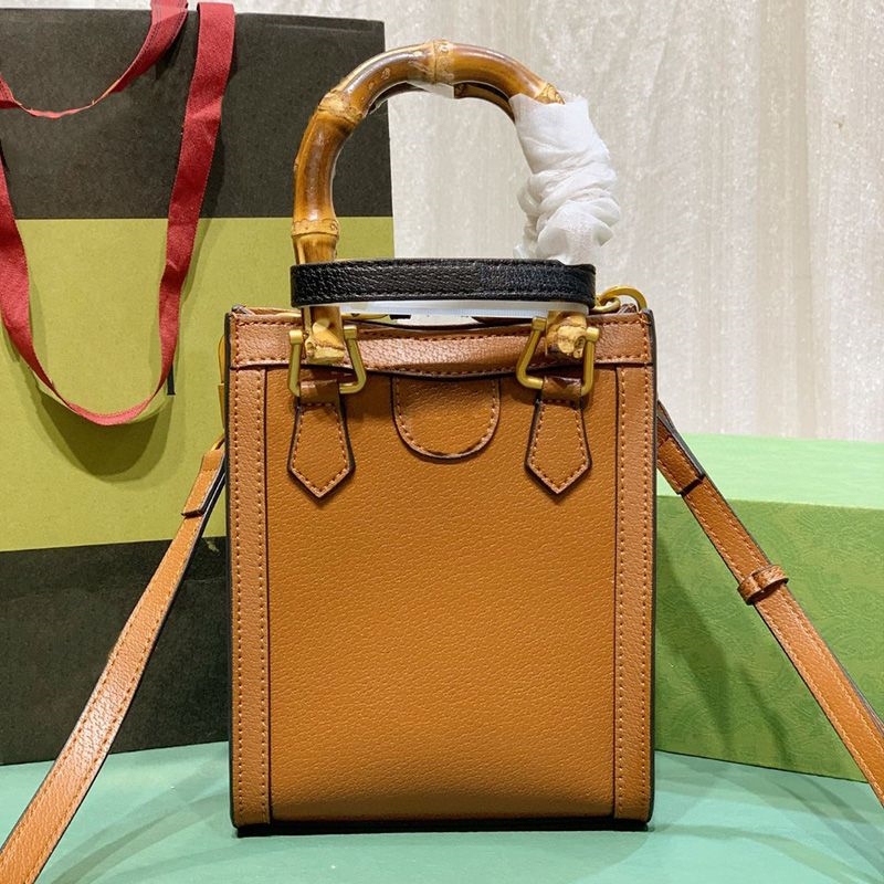 Designer Bag Womens Mini Portable Tote Bag 739079 Solid backpack color leather Mobile Phone bag Fashion Shoulder bag Temperament Crossbody bag crossbody fashion, #1
Designer Bag Womens Mini Portable Tote Bag 739079 Solid backpack color leather Mobile Phone bag Fashion Shoulder bag Temperament Crossbody bag crossbody fashion, #1