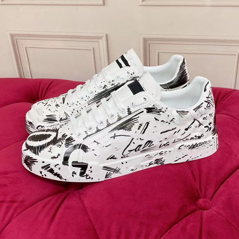 Luxury new DG sports men shoes printed calfskin sneakers colorful casual mesh breathable crown embroidered gold-plated walking sneakers casual shoes EUR 36-45, 27
Luxury new DG sports men shoes printed calfskin sneakers colorful casual mesh breathable crown embroidered gold-plated walking sneakers casual shoes EUR 36-45, 27