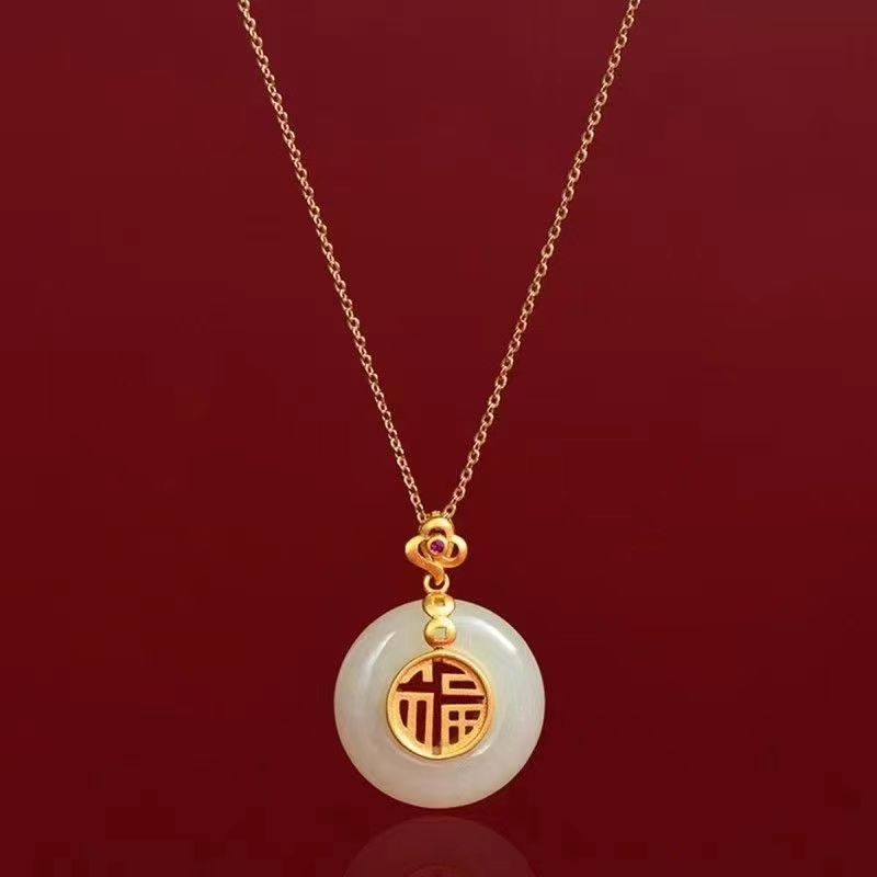Hotan Jade Peace Buckle s925 Necklace Women's Jade Collar Chain Light Luxury Small Public Valentine's Day Gift for Girlfriend
Hotan Jade Peace Buckle s925 Necklace Women's Jade Collar Chain Light Luxury Small Public Valentine's Day Gift for Girlfriend