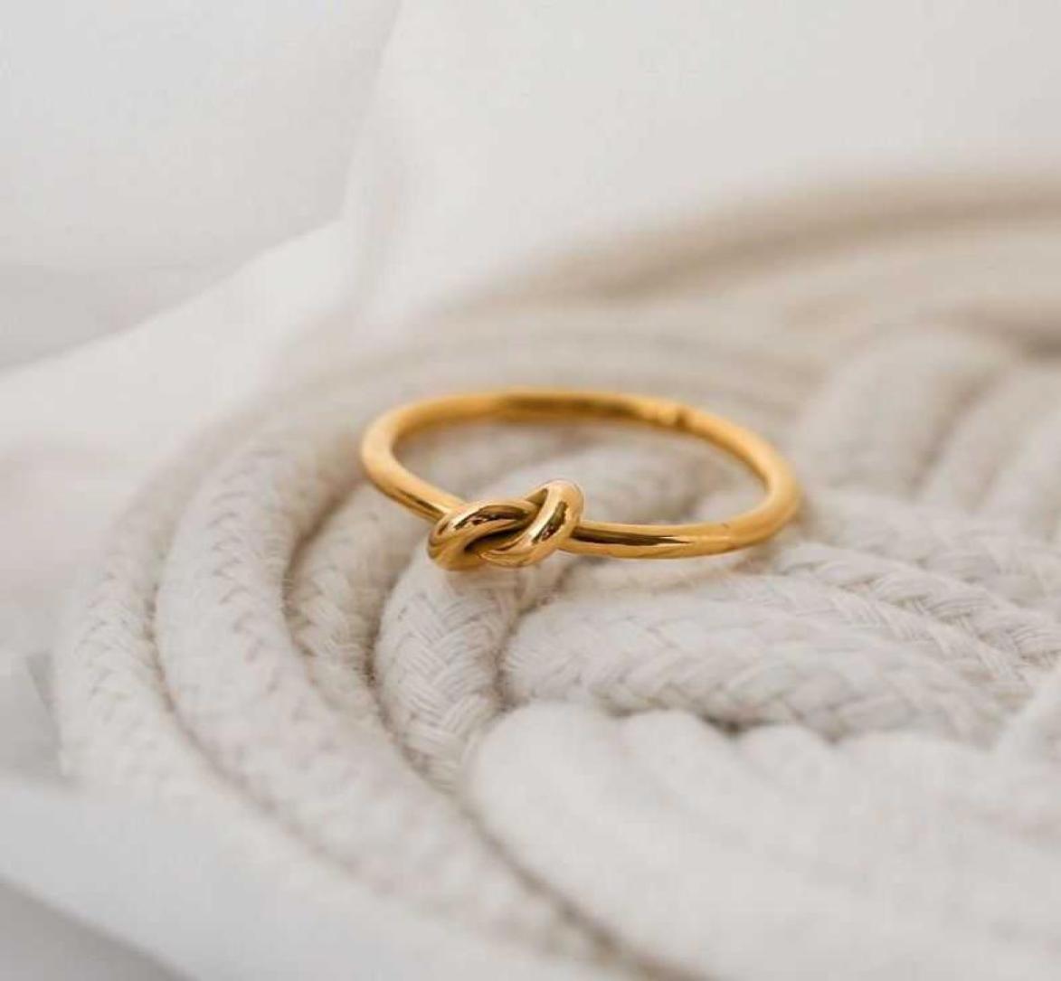 Celi Jewelery luxury Designer Ring Leli Knot Brass Plated Gold Small Luxury Fashion Versatile Fine Girl4409752
Celi Jewelery luxury Designer Ring Leli Knot Brass Plated Gold Small Luxury Fashion Versatile Fine Girl4409752