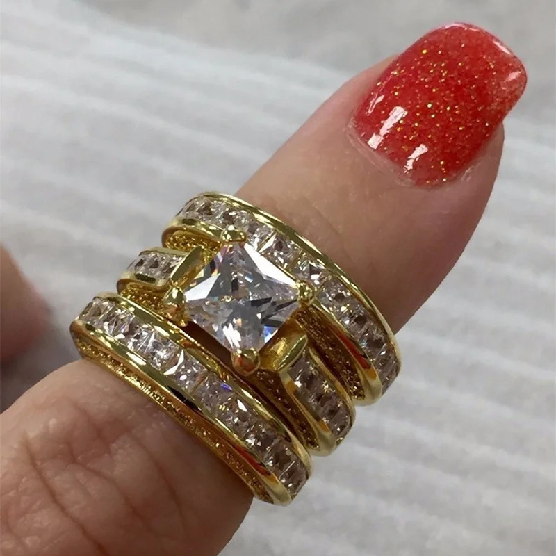 Wedding Rings Huitan 3Pcs Set Engagement Fashion Silver Plated Gold Color Set Ring for Women Accessories Inlaid With CZ Crystal 231130