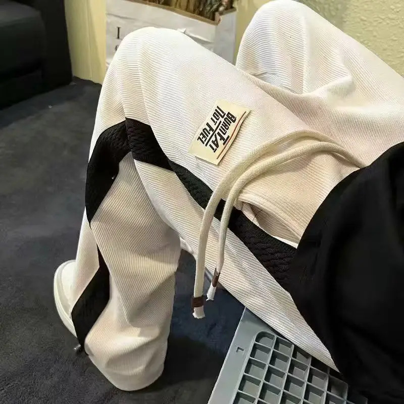 Men's Pants Corduroy sweatpants men's spring and autumn loose straight wideleg pants American hip hop striped casual trousers y2k emo 231201