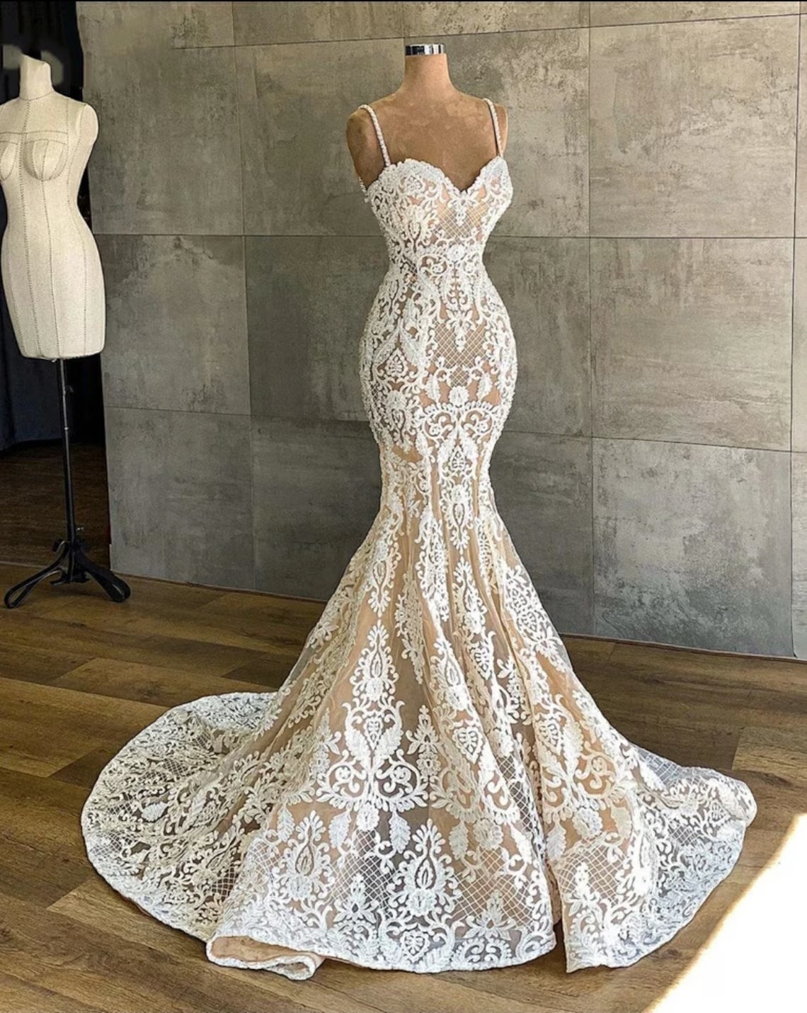 Spaghetti Straps Arabic Mermaid Wedding Dresses Illusion Lace Appliques Formal Bridal Gowns Custom Made Vestidos de Novia