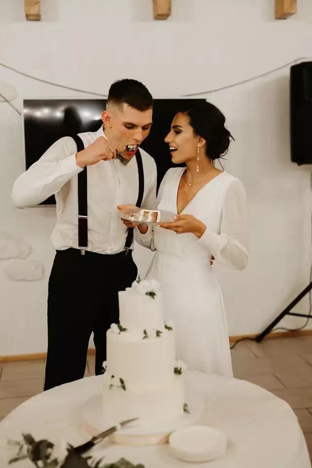 2024 Simple A-line Boho Wedding Dress V-neck Long Sleeves Chiffon Bridal Party Gowns Custom Made Summer Beach Vestidos De Novia