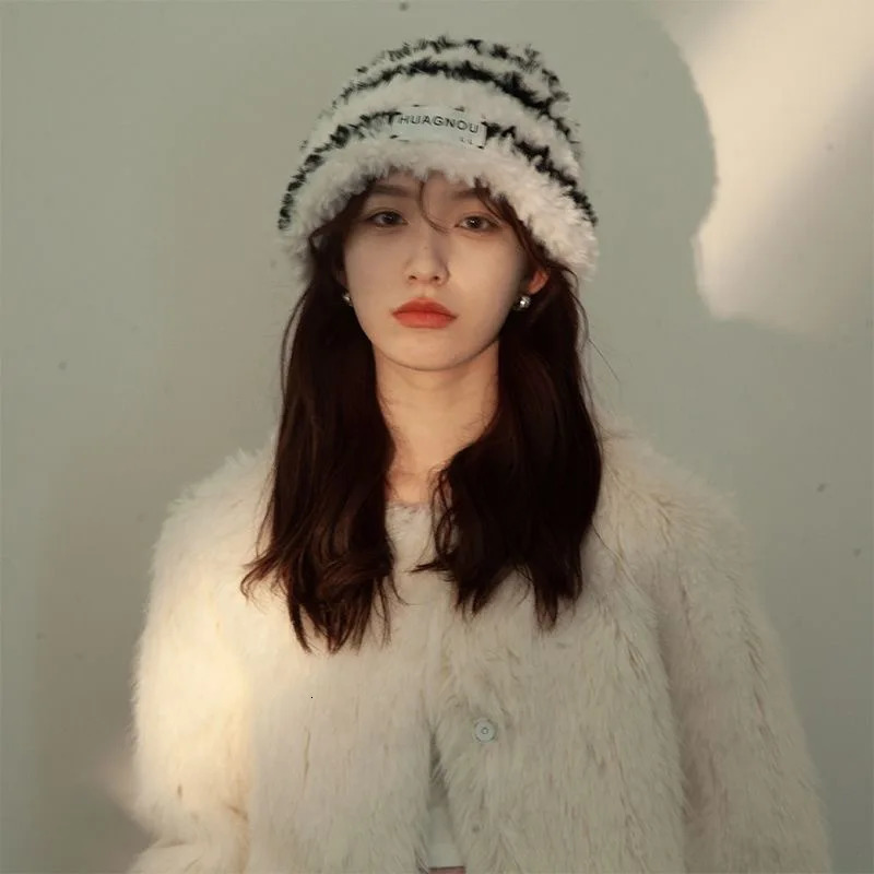 Beanie Skull Caps Striped Plush Beanies Hat Winter Warm Faux Fur Knit Cap for Female Lady Korean Fluffy Windproof Bucket Hats Bonnet Gorras 231130