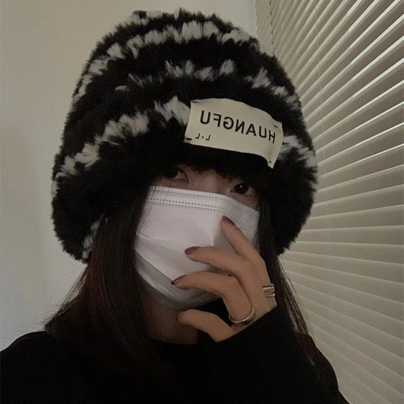 Beanie Skull Caps Striped Plush Beanies Hat Winter Warm Faux Fur Knit Cap for Female Lady Korean Fluffy Windproof Bucket Hats Bonnet Gorras 231130