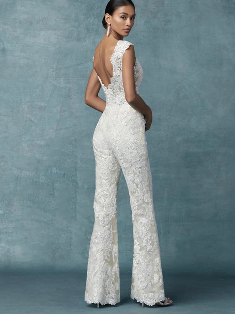 2024 Jumpsuit Wedding Dress With Detachable Train Bride Pants Suit Lace Appliqued Sleeveless Women Bridal Outfits Backless Custom Vestido De Noiva