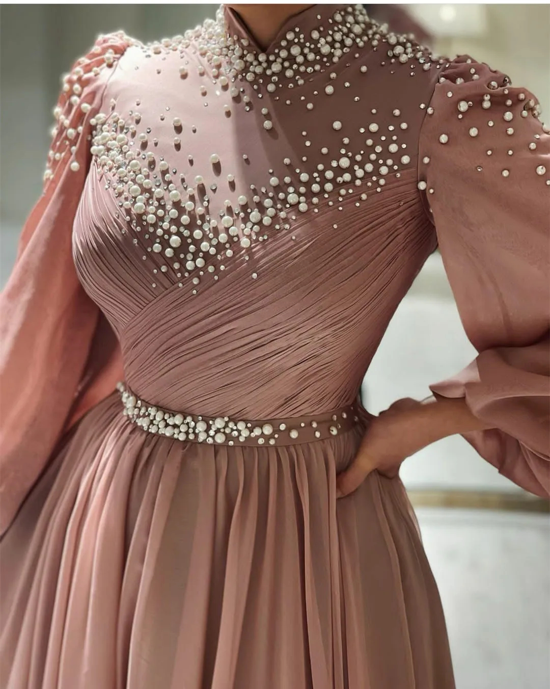 Sweety Floor Length Pink A Line Evening Dresses Pearls Beaded High Neck Long Sleeves Chiffon Formal Party Gowns Pleats Muslim Prom Dress