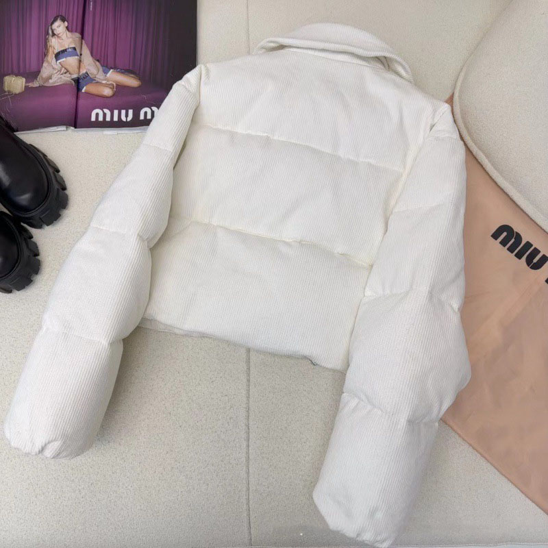 Autumn and Winter Corduroy Short Down Cotton Jacket Age Reducing Girl Style Temperament Doll Collar Stereoscopic Cutting